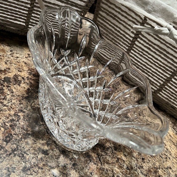 Crystal bowl - Picture 1 of 8